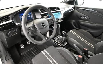 Opel CORSA ou similaire 